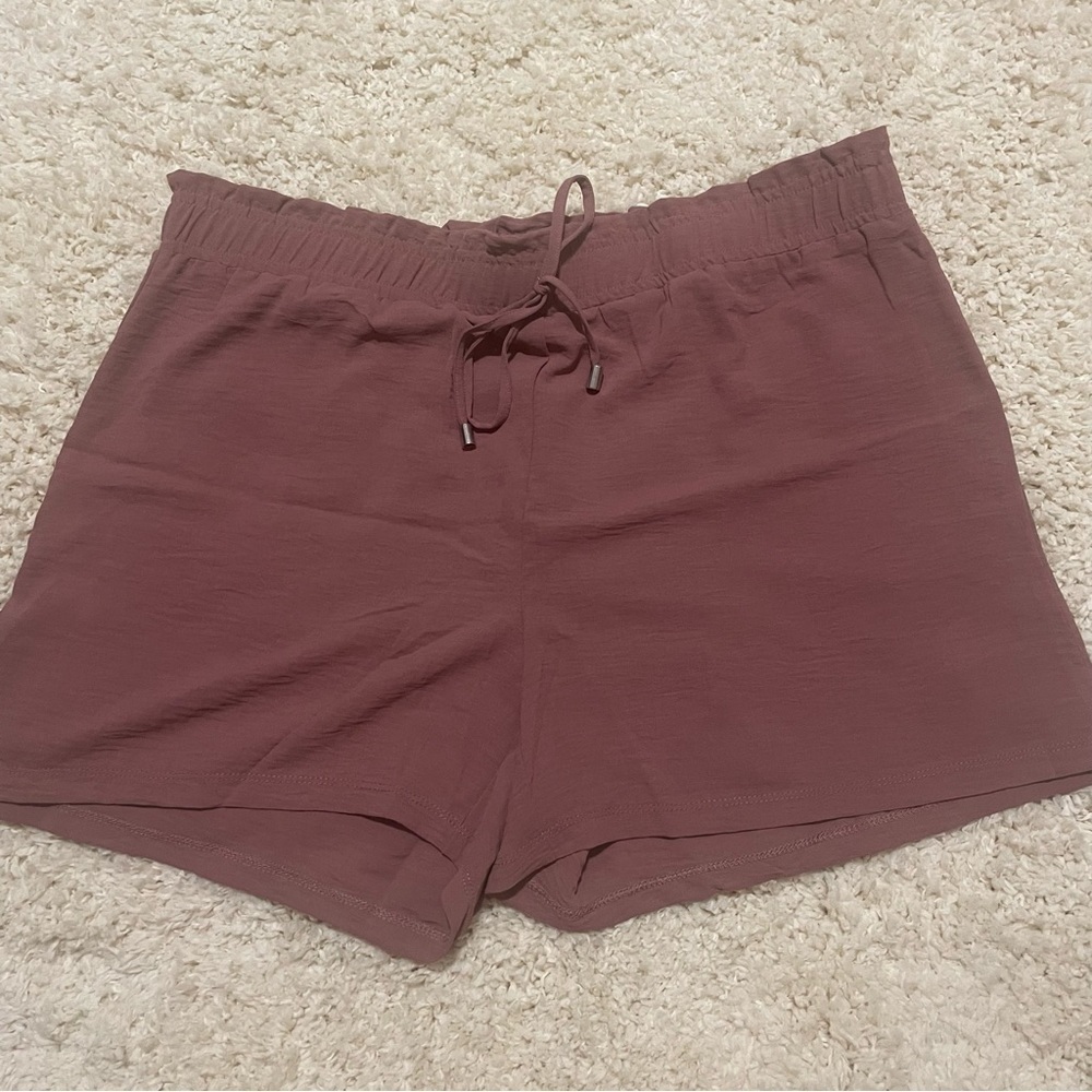 XL athletic shorts NWOT